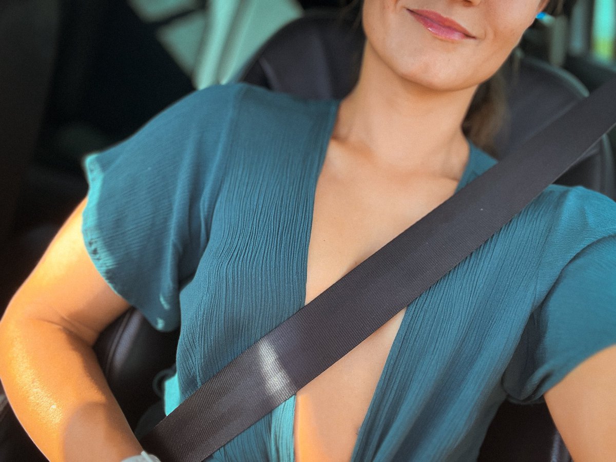 Hrisna_Dvojka's tweet photo. Včera jsem se zabavila po cestě zajímavým způsobem….
Za 40RT ukážeme krátké video😈 https://t.co/PPy7YcjTUc