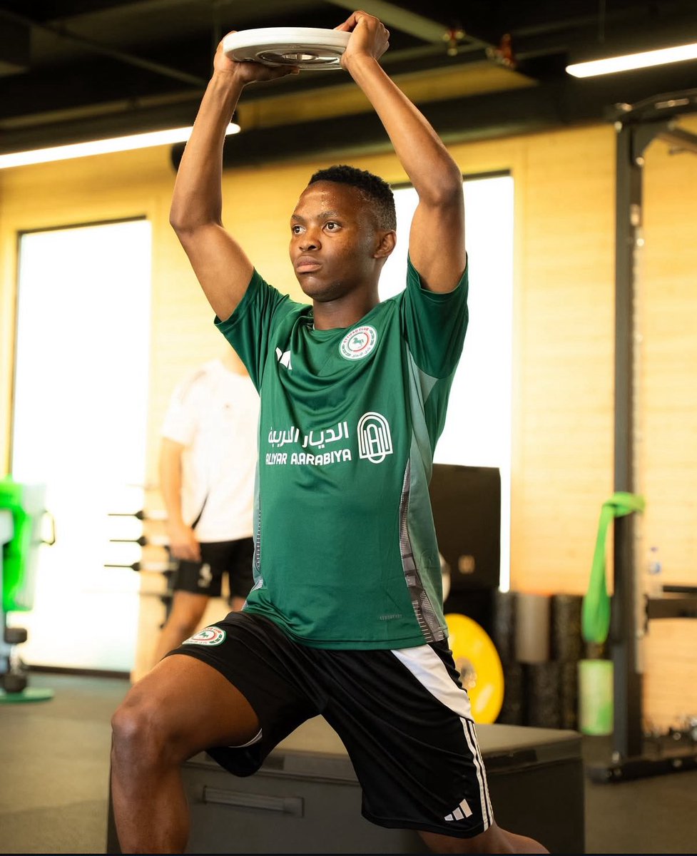 MotenegiMasilo's tweet image. It is up to them when they comes back to join Sundowns so that they can retire with the league medal, they are still you g they can fix the mistake of chosing an mtn8 over the league