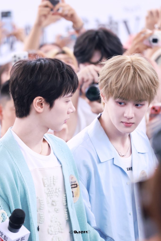 2minshinee2's tweet photo. #KUN #쿤 #TEN  #텐 #WayV #kunten #tenkun  #クンテン #wayv_nowayout_concert
#wayvshowcase https://t.co/zEnVRiNVWJ