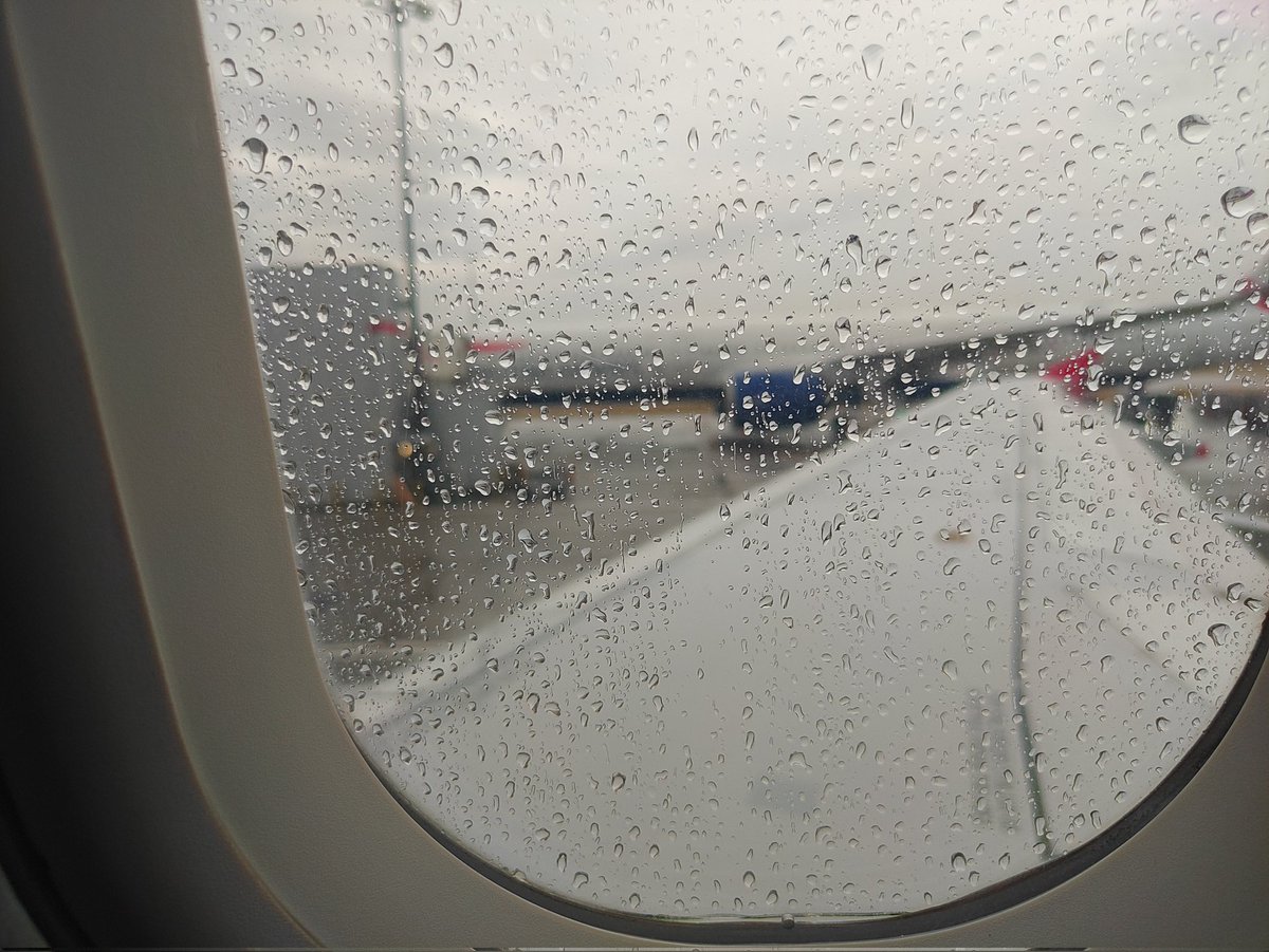 ThatSrb2DUDE's tweet image. I'm going to the Netherlands, Splatoon 3 might be played, not sure yet.