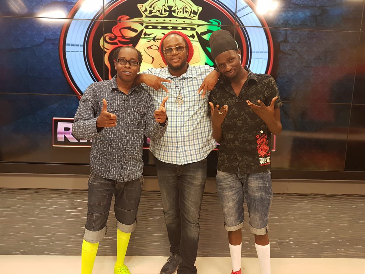 talldjsmash's tweet image. Show leo ni Moto kishenzi #riddimvybzk24 recap tukiwa na mnisa kwa studio