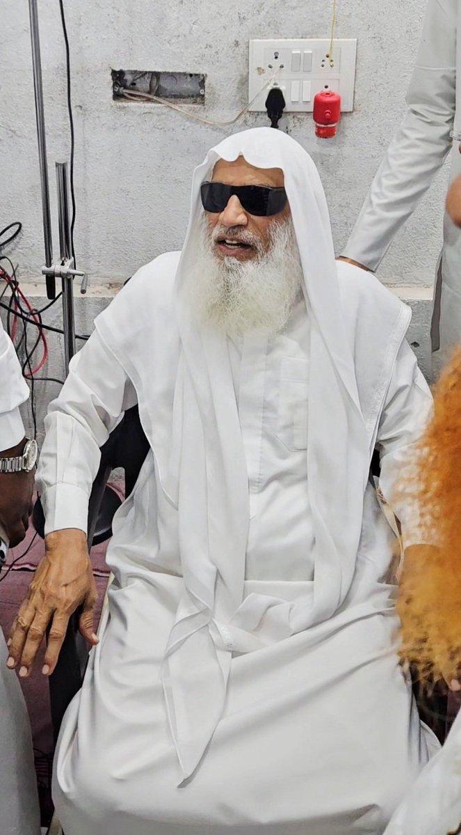 amjedmbt's tweet image. Amjed Ullah Khan (Spokesman) MBT today offered Namaz-e-Jumma at Jame Masjid (Ahle Hadees), SRT Colony, Yakutpura Assembly Constituency and met Fazilatush Shaik Zafar Ul Hassan Madani.He also met local MBT leaders and workers to know about issues of the locality.