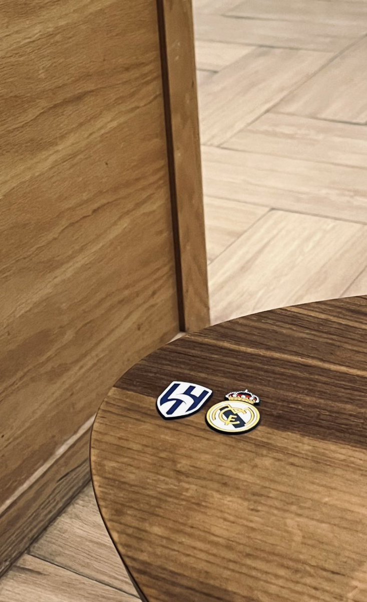 عمالقة العالم 🌍 

#الهلال