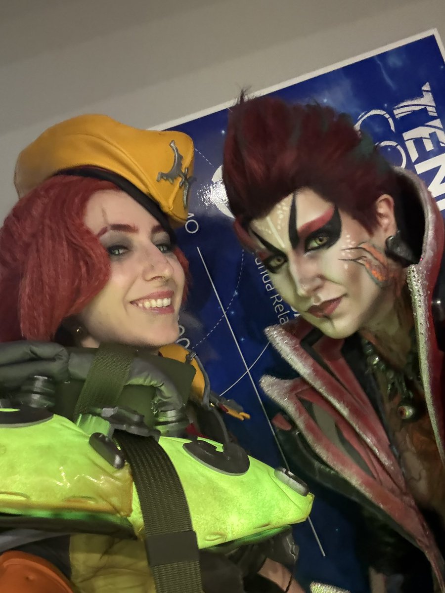 PlexiCosplay's tweet image. We were half out of cosplay but I had to congratulate my friend @Blinkscoscave in the well deserved win!!!