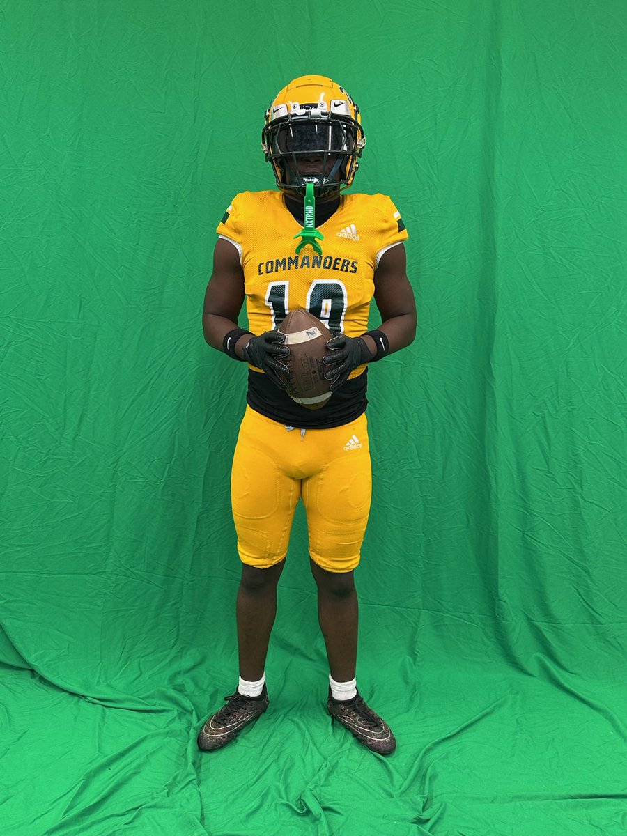 Year 2 loading..
<a href="/EdWhiteFootball/">Ed White Football</a>