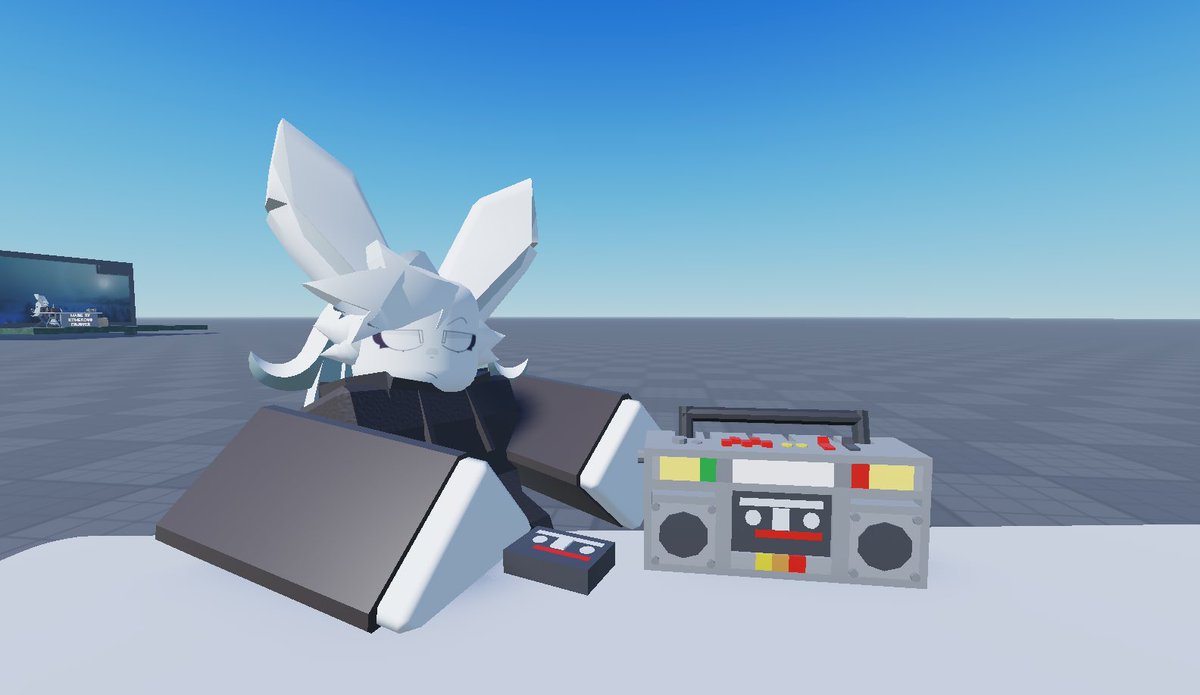 kemerovoenjoyer's tweet image. funny cassette player and petunia |#fundamentalpapereducation #fpe #fpepetunia |