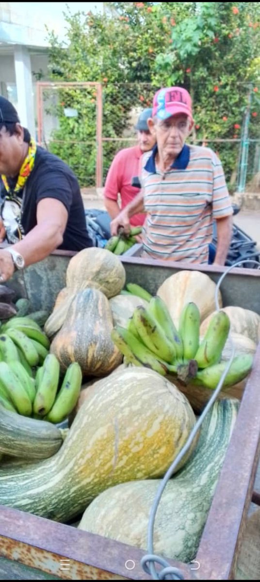 CdNiurka's tweet photo. Presente en la Feria Agropecuaria por el 26 de Julio las CCS Mario Ferro y CCS Justo Pastor Moreno. https://t.co/HMFPzGA1zM