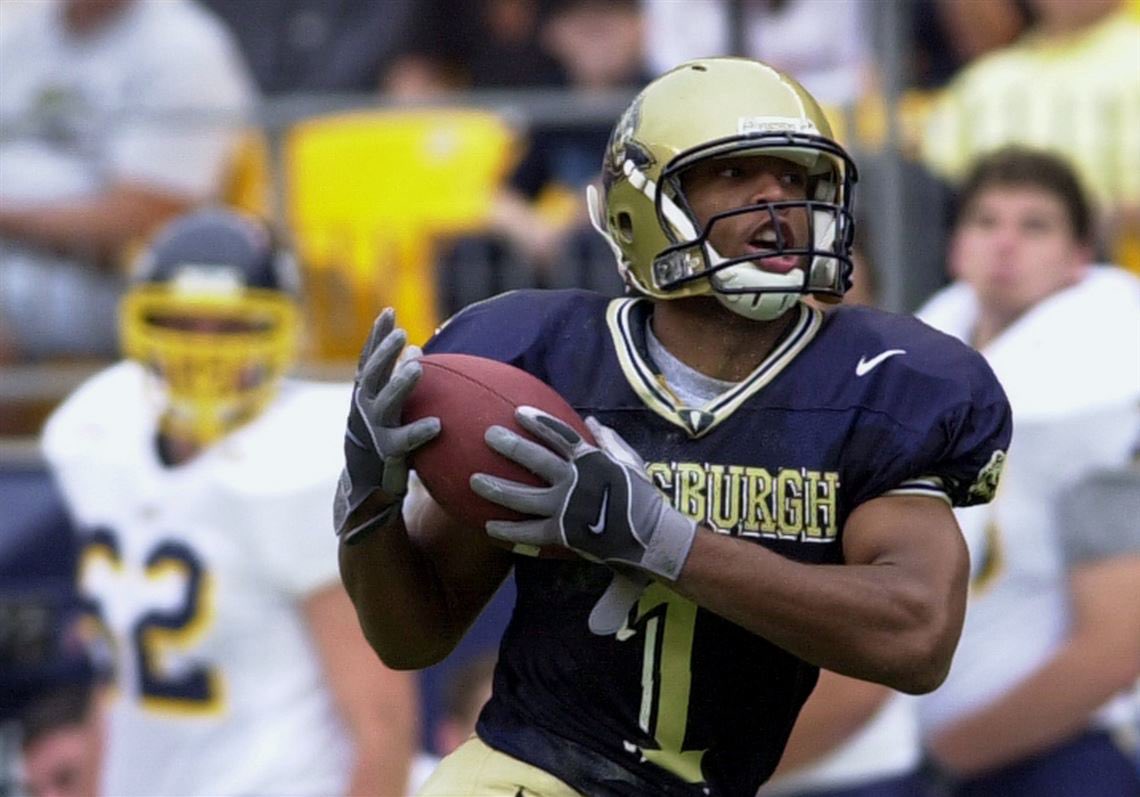 TheLoyalSons's tweet image. Who is the first player who made you fall in love with Pitt?