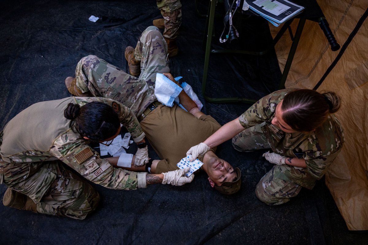 PACAF's tweet image. Just what the doctor ordered! 🩺
Members from Joint Base Elmendorf-Richardson, Alaska, conducted medical field training during Resolute Force Pacific at Anderson Air Force Base. Showcasing our ability to execute Agile Combat Employment concepts in austere locations! #REFORPAC