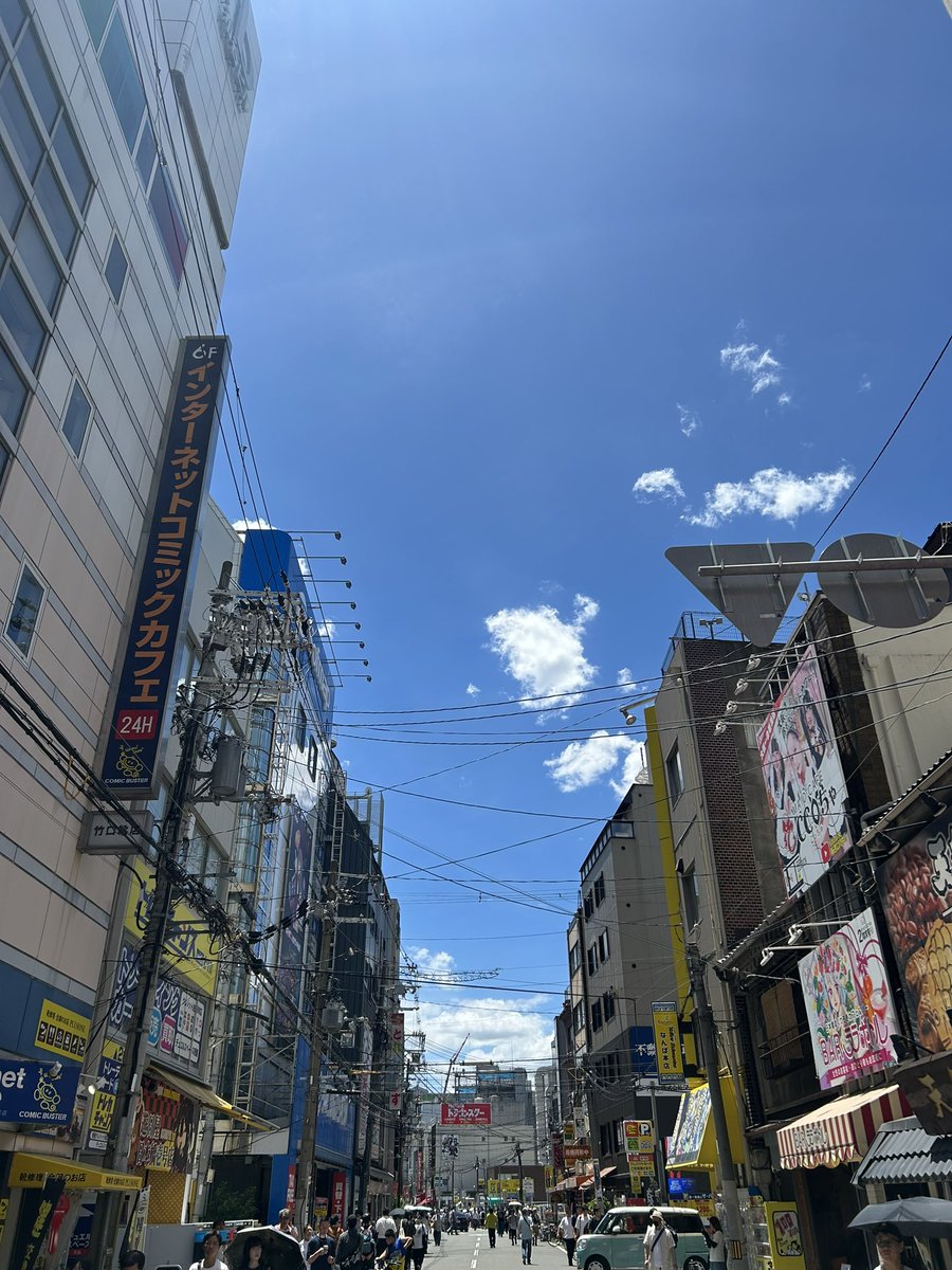 plenusdoor's tweet image. 仕事がいっそがしくて暫くひっそりとXお休み中ですが、何とか生きてます

今日はオタロードでヲタ成分を補給して盆まで何とか乗り切るぞ(*´д｀*)ﾊｧﾊｧ