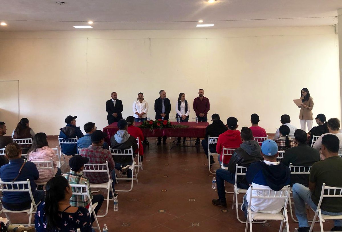 aramirezcuellar's tweet image. Además de la ciudad de Zacatecas, en Valparaíso presentamos el Primer Informe de Actividades Legislativas. Estamos Construyendo el Segundo Piso con bienestar, mayor infraestructura y seguridad para nuestra gente.
Gracias a las y los presidentes municipales que nos acompañaron en…