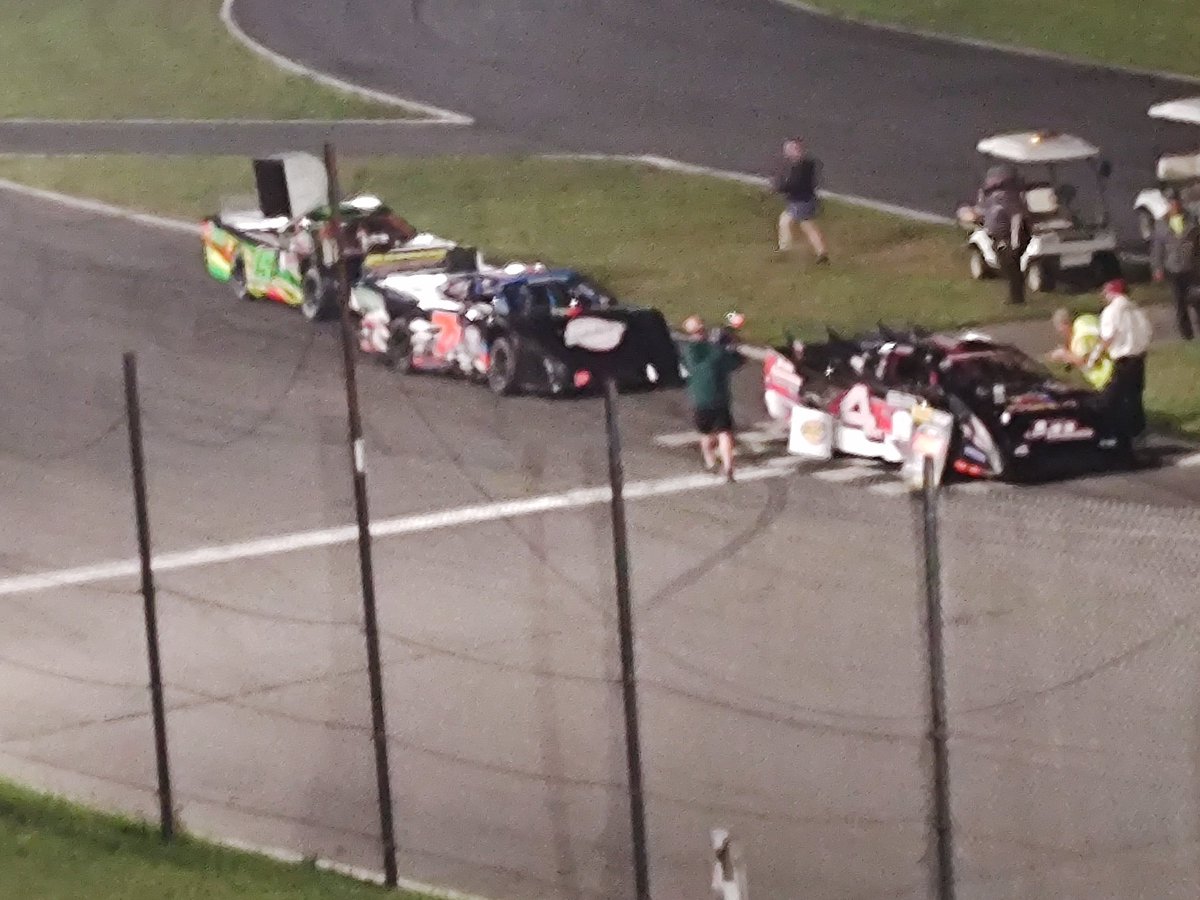 Chris Reindeau closes out a great night of racing at Claremont Motorsports Park with a win in the Outlaw Late Models over Cam Curtis &amp; Tyler Lescord.