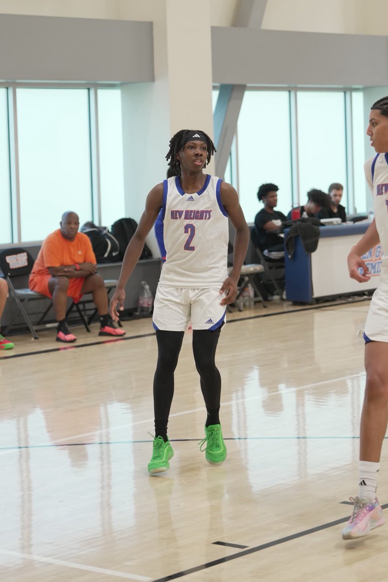 scopescouting's tweet image. Sean Forbes (‘28) | 6’0 (G) | New Heights 15U
A super smooth PG who plays the game at his own pace. He seems to glide on the court with ease. He has great hang time and is crafty around the rim. He is a high level shooter and can get to his spots to rise up for jumpers.
Going…