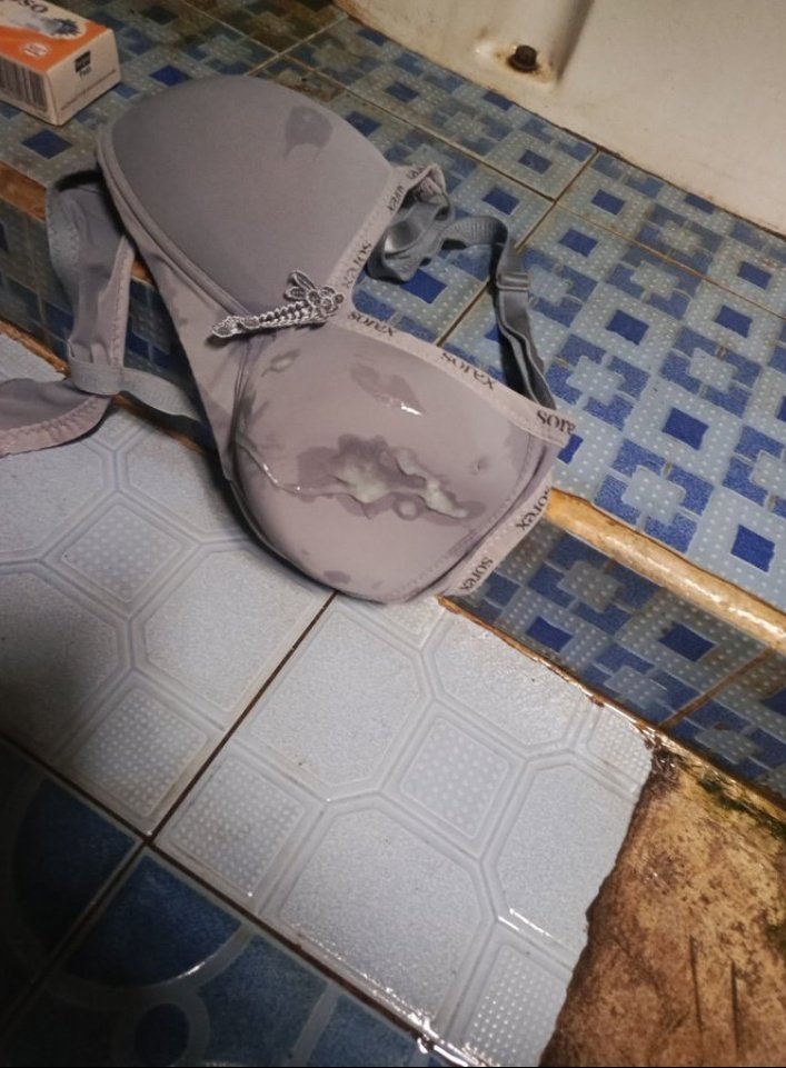 engasterus_'s tweet photo. Wangi nya enak bngt bh nyokap 🤤🤤 ngamuk ga ya dia nanti #SANGE_AAAAAAAAAA #sangekberat #sangeibu #mamasange #chatsekskasar #chatsekscerita #chatseksbrutal #chatsekssange https://t.co/CsCVV6SXKW