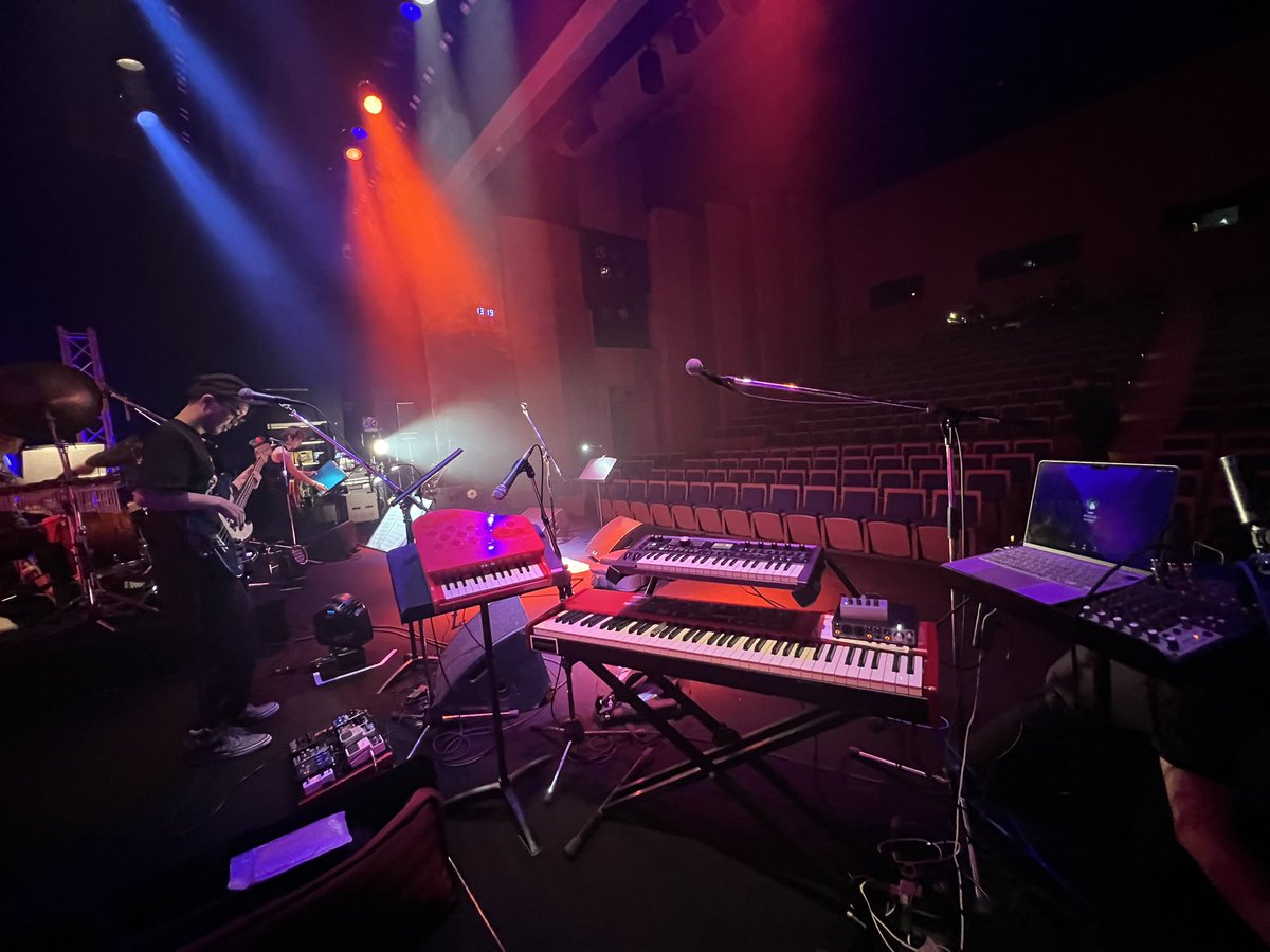 HASSE_piano's tweet photo. 昨日7/18(金)#太田克樹 10周年ホールワンマンお越しくださりありがとうございました！

10年一緒に太田克樹と音楽を奏でられて、10年の大切な節目を共に共有出来てこの上ない幸せを感じています！

あらためて、かっきー10周年おめでとう🎉

これからも全力でサポートします！

by タイムキーパーHASSE https://t.co/R0JBjJntku