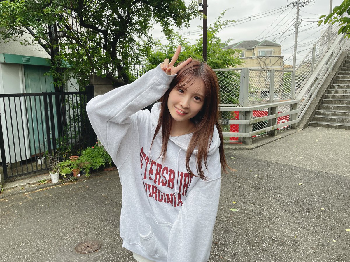GIRLS_graph's tweet image. \楽天ブックス限定🎉/
#水島美結(#AKB48) さんの
【限定四つ折りA2ポスター】が付いてきます✨
本書を楽天ブックスで予約・購入するだけ!
推しをお部屋に飾れるチャンスです🫶
数量限定なのでお早めに…!
@miyuu_mizushima
👇ご予約はこちらから
books.rakuten.co.jp/rb/18311948/