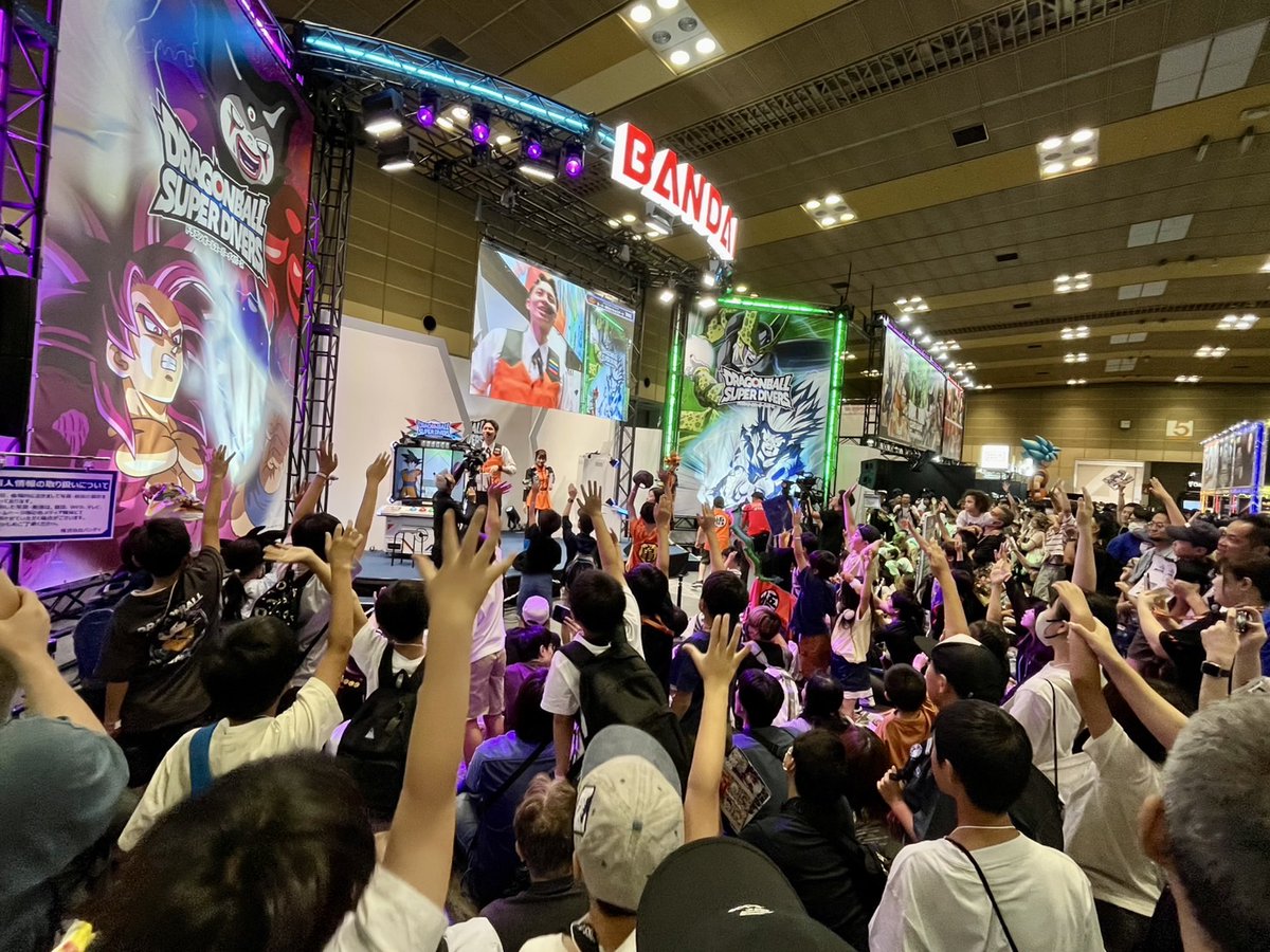 DB_SUPERDIVERS's tweet image. #ジャンプビクトリーカーニバル
大阪会場でのスーパー神引きバトルステージも大盛り上がり✨✨
会場の熱気もどんどん高まって、最高の盛り上がりに‼一緒に楽しんでくれたみんな、本当にありがとう👏
#ドラゴンボールスーパーダイバーズ
#DBSDV