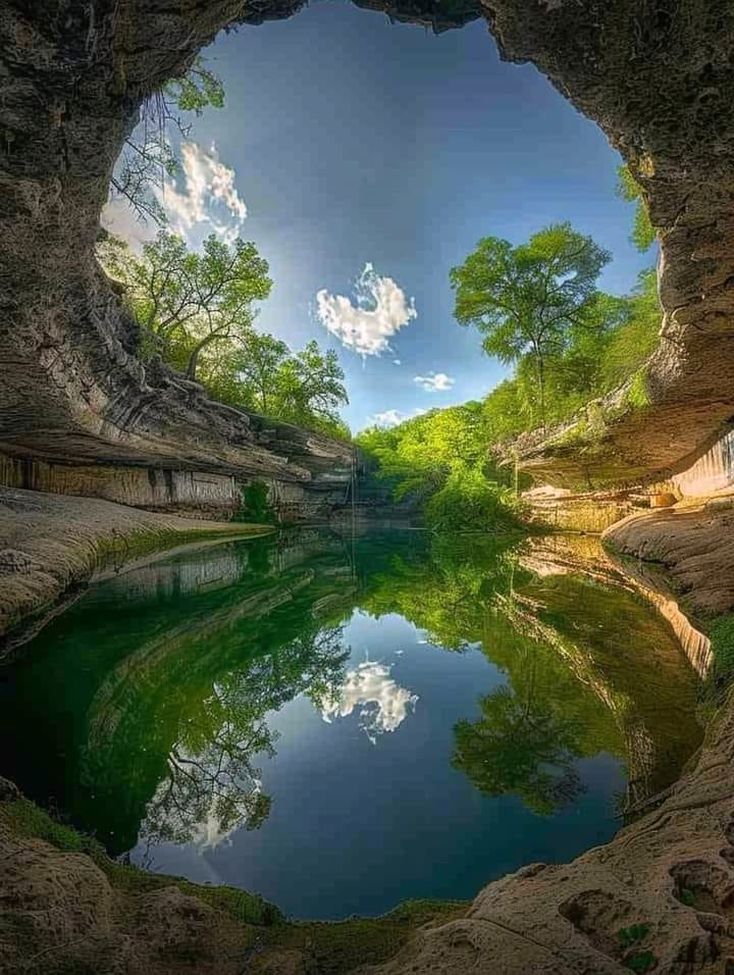 ruby_willi19034's tweet image. Hamilton Pool Reserve - Texas Hill Country West - Austin
