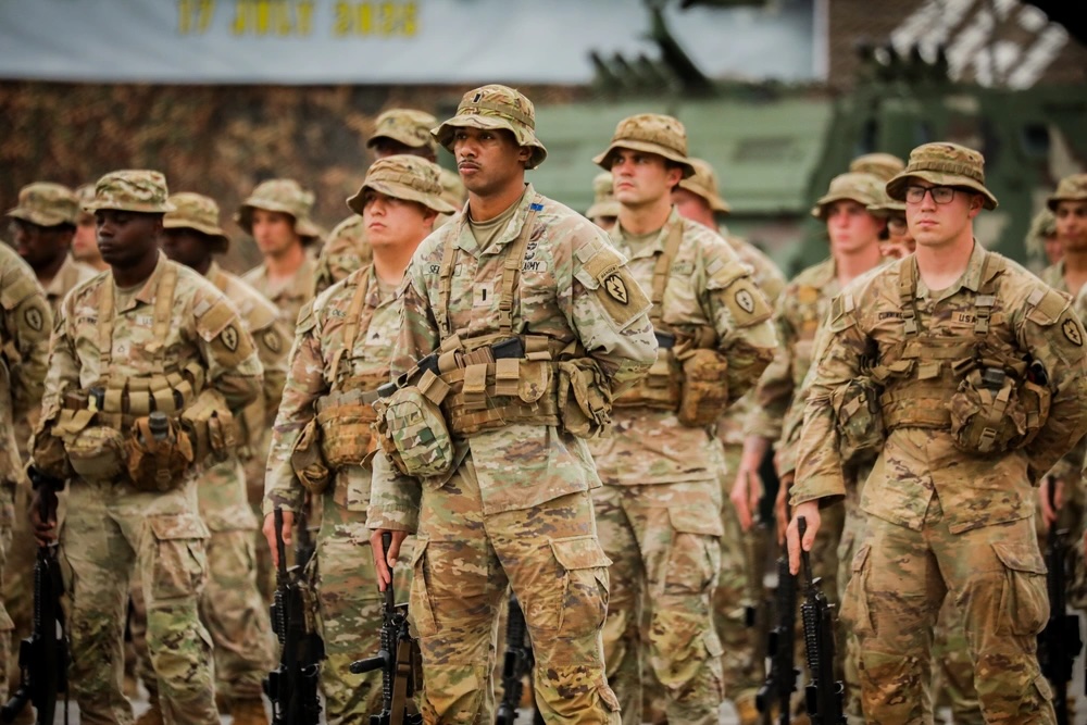 INDOPACOM's tweet image. 🇺🇸🤝🇲🇾🤝🇦🇺
@USARPAC #Soldiers with @25thID participate in the opening ceremony of #KerisStrike25 in Perak, Malaysia-strengthening regional security & combined #interoperability among #AlliesAndPartners in the #FreeAndOpenIndoPacific region.
📍 #Malaysia
📸 SSgt Andre Taylor