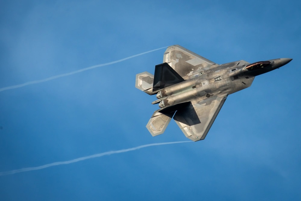 INDOPACOM's tweet image. A @PACAF F-22 Raptor conducts aerial maneuvers during #REFORPAC25. #FreeAndOpenIndoPacific
📍#Tinian
📸 A1C Tala Hunt