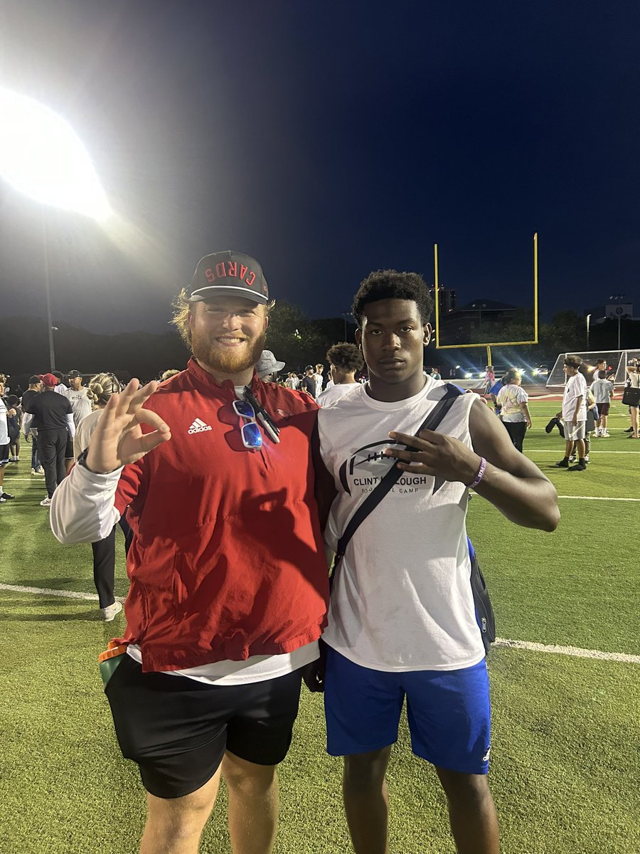 BrandonSimsJr's tweet image. Had a great camp @UIWFootball , had a nice time working with @Kennyhill13 and @Coach_Meyer27
@CoachJHaddock @WHSTigersFB