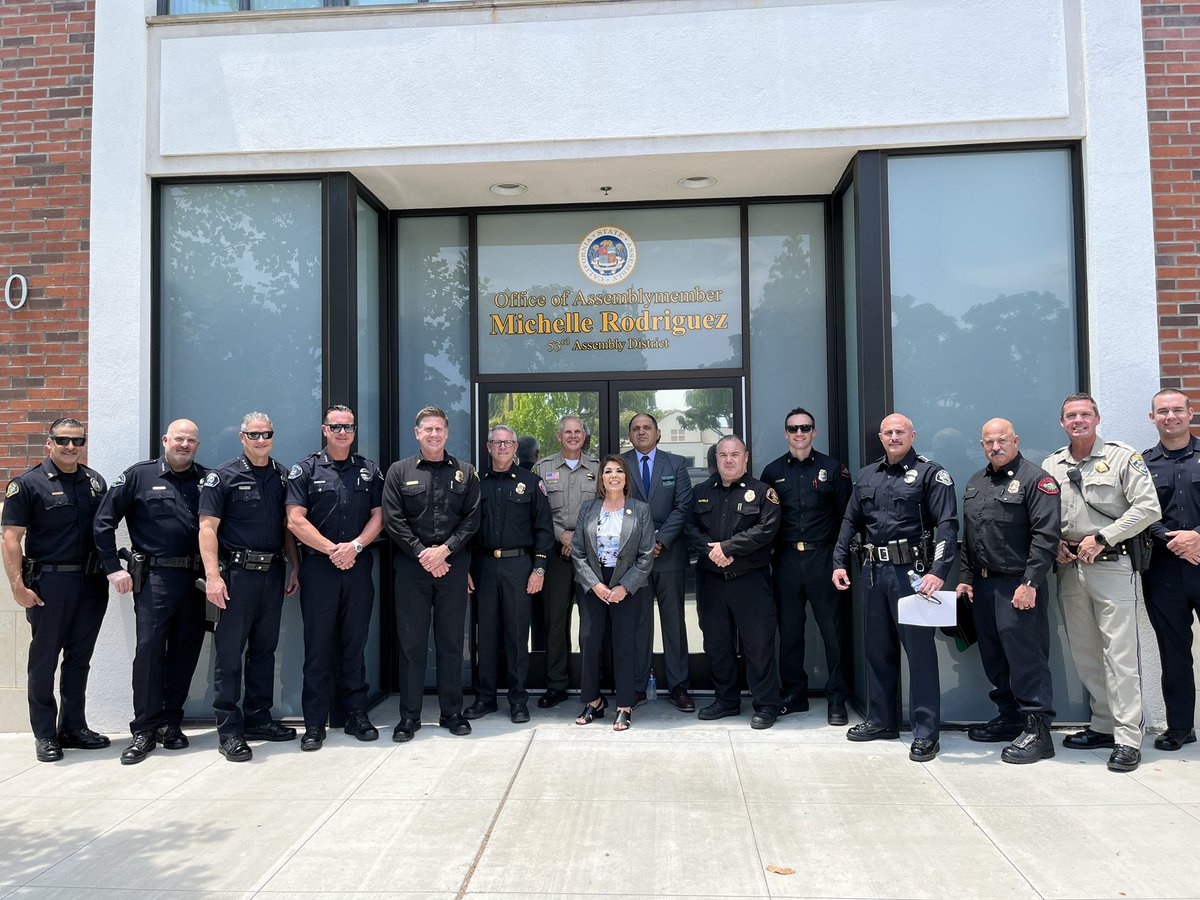 AsmMRodriguez's tweet image. We hosted our first public safety roundtable to have real, solutions-driven conversations. By uniting our first responders in one room, we’re building stronger partnerships and advancing our shared vision for a safer, more resilient community.