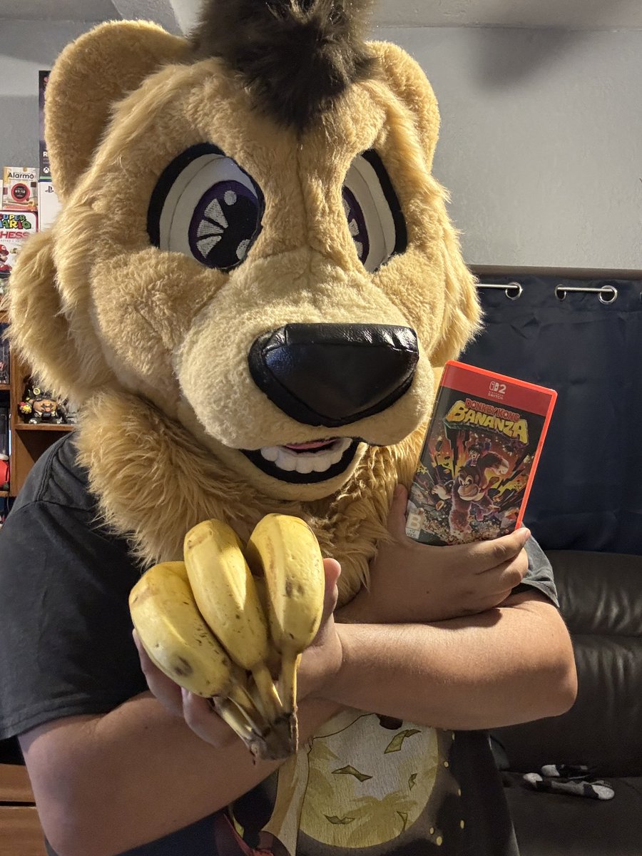 ElOsoNeowo's tweet image. Ohhh Bananaaaa 🍌🦍
#FursuitFriday 🐻