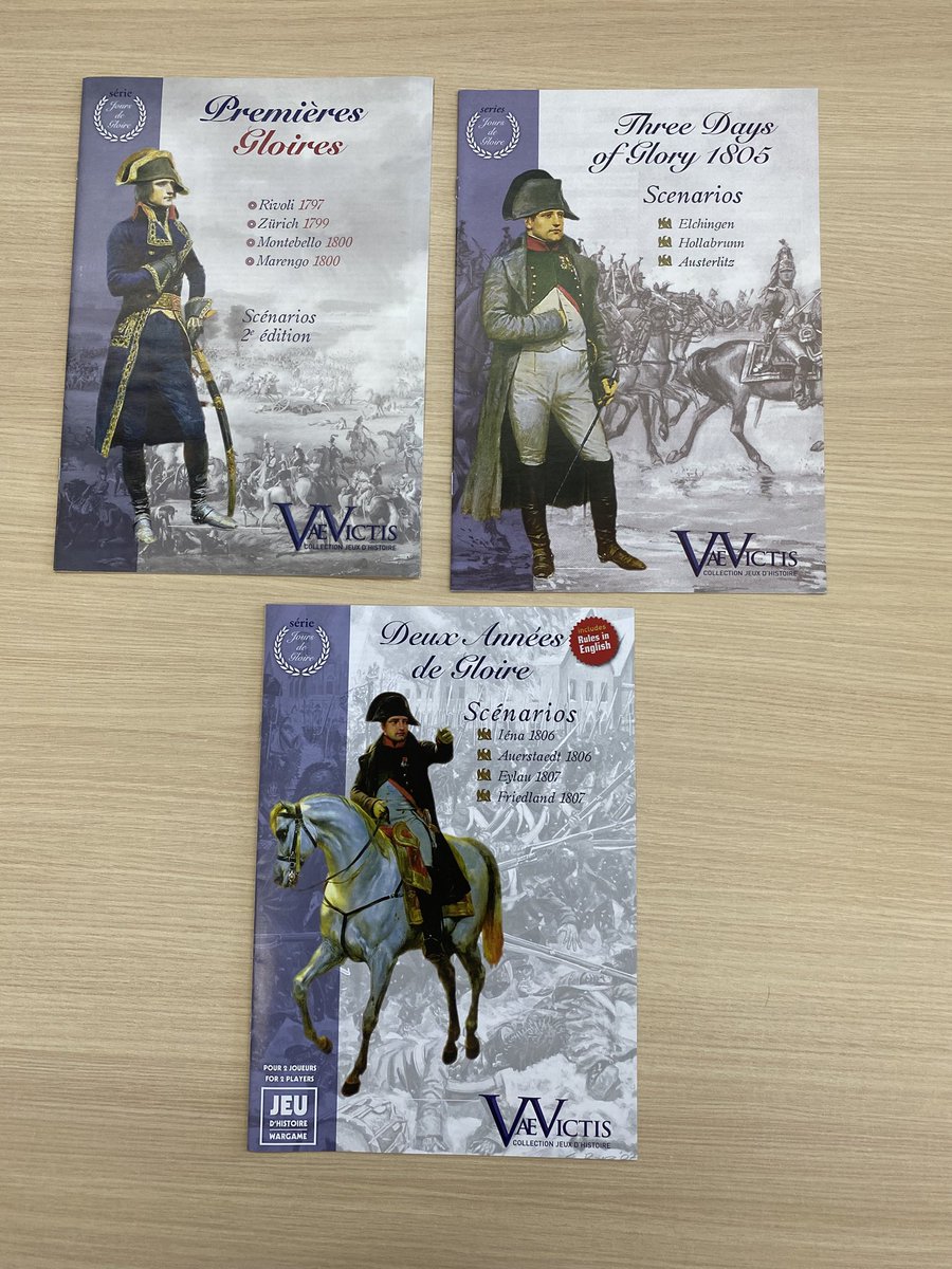 hexingames's tweet image. 今日ご紹介致しますウォーゲームは栄光の日々シリーズです。
ナポレオンの戦いを同じルールで遊べるこのシリーズも3作目になります。
計11個の戦いが楽しめますが、今回大幅なルール改定があったみたいですが、前作までの日本語ルールブックしかありません。
旧ルールでは遊べないのかな?🤔