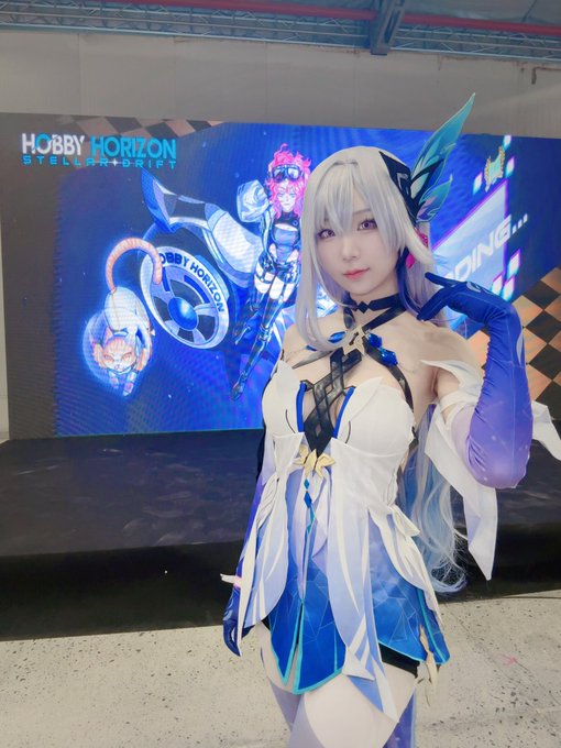 Twitterのコスプレ画像31