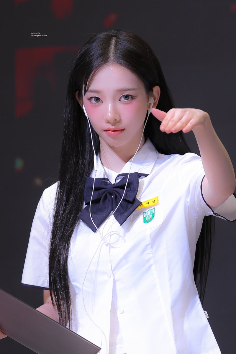 meteorite0411's tweet image. 250710
#카리λ #Karina #μμ€ν #aespa
