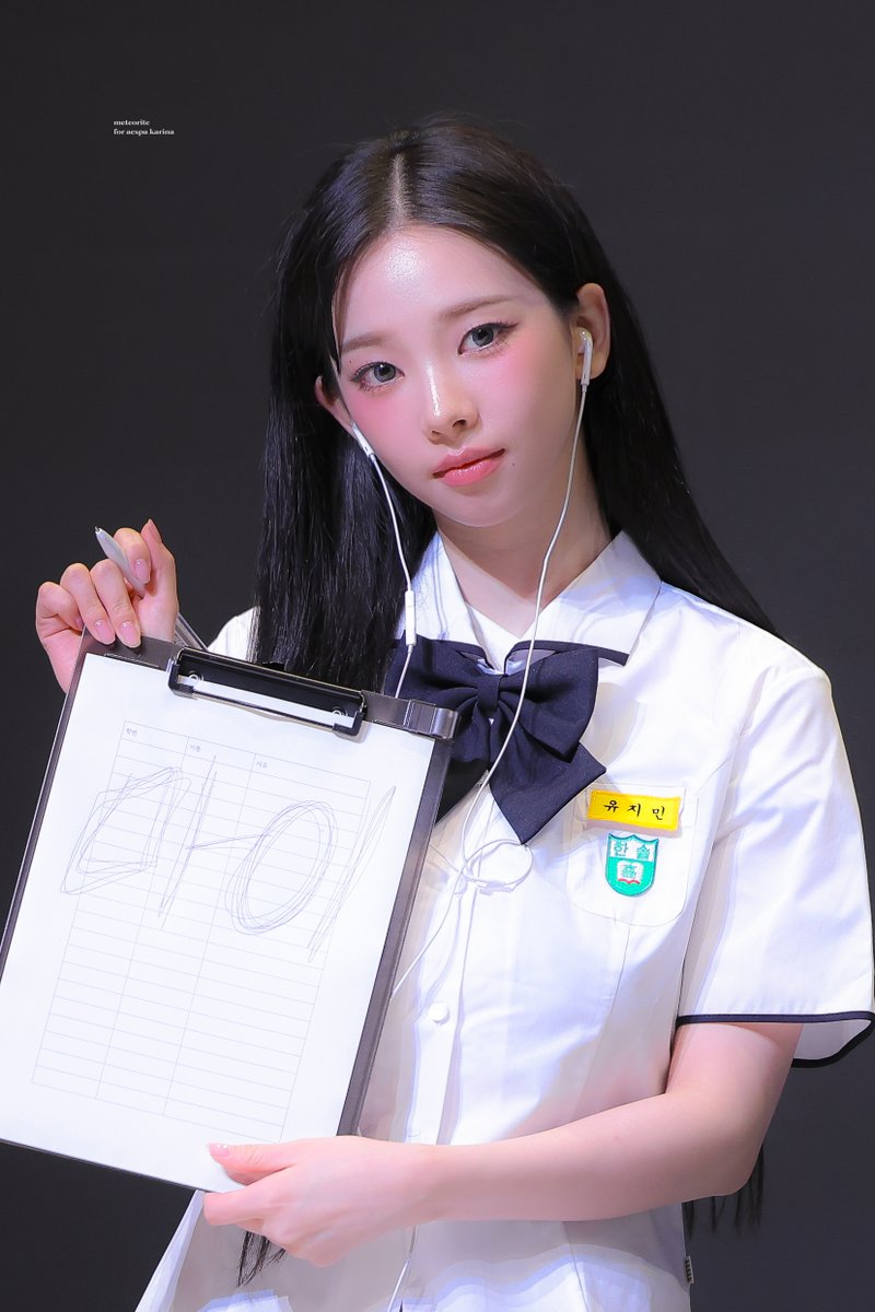 meteorite0411's tweet image. 250710
#카리λ #Karina #μμ€ν #aespa