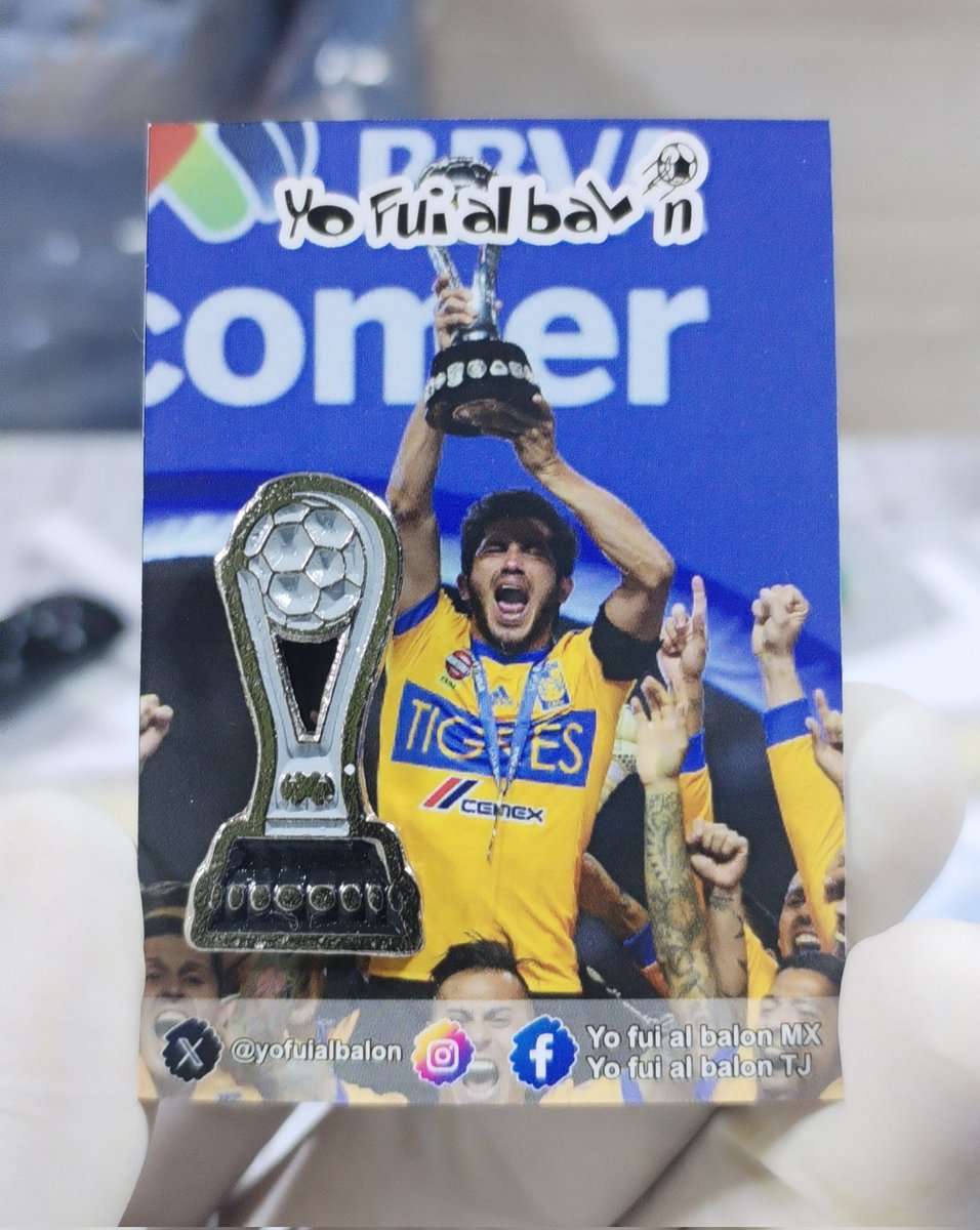 yofuialbalon's tweet photo. Claro que los #Tigres no se pueden quedar atrás! También tenemos pines del este histórico equipo 😎🤟🏼 @PatonGuzman @10APG #Pizarro #LucasLobos #DamianAlvarez https://t.co/vxLLeY9mA7