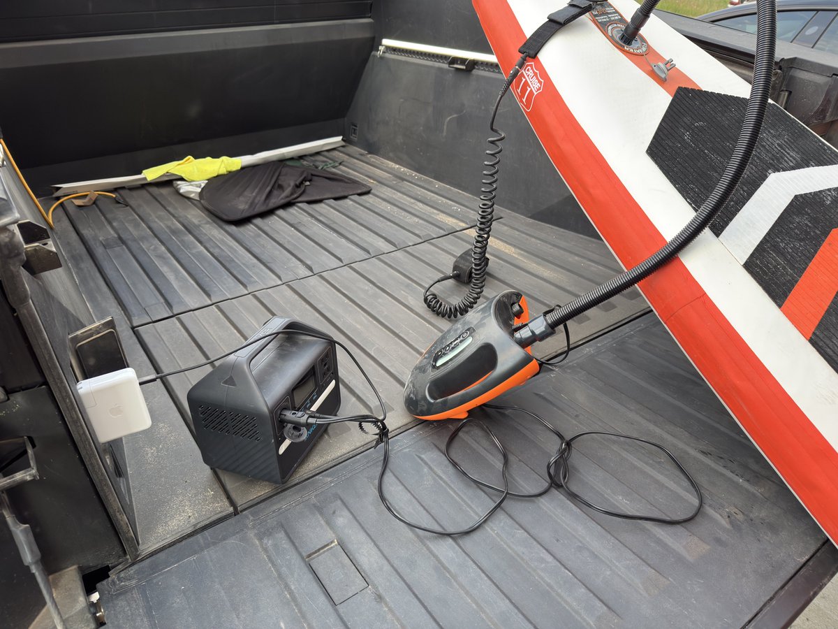 trentsizemore's tweet image. Had to improvise inflating the paddle boards since Cybertruck doesn’t have a 12v outlet.