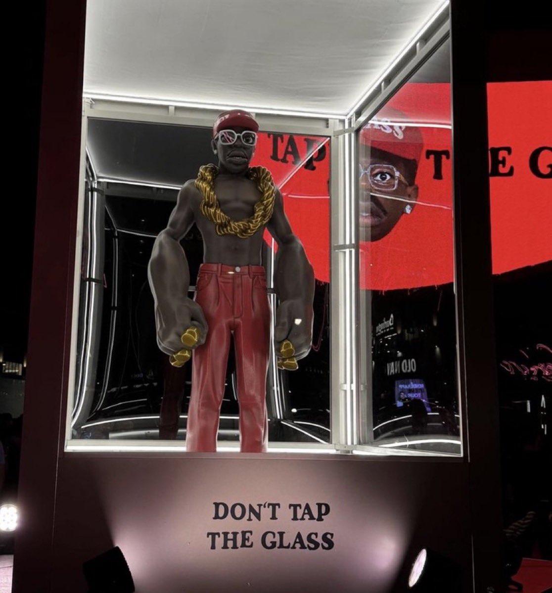 Tyler The Creator STATUE フィギュア DON'T TAP THE GLASS statue at