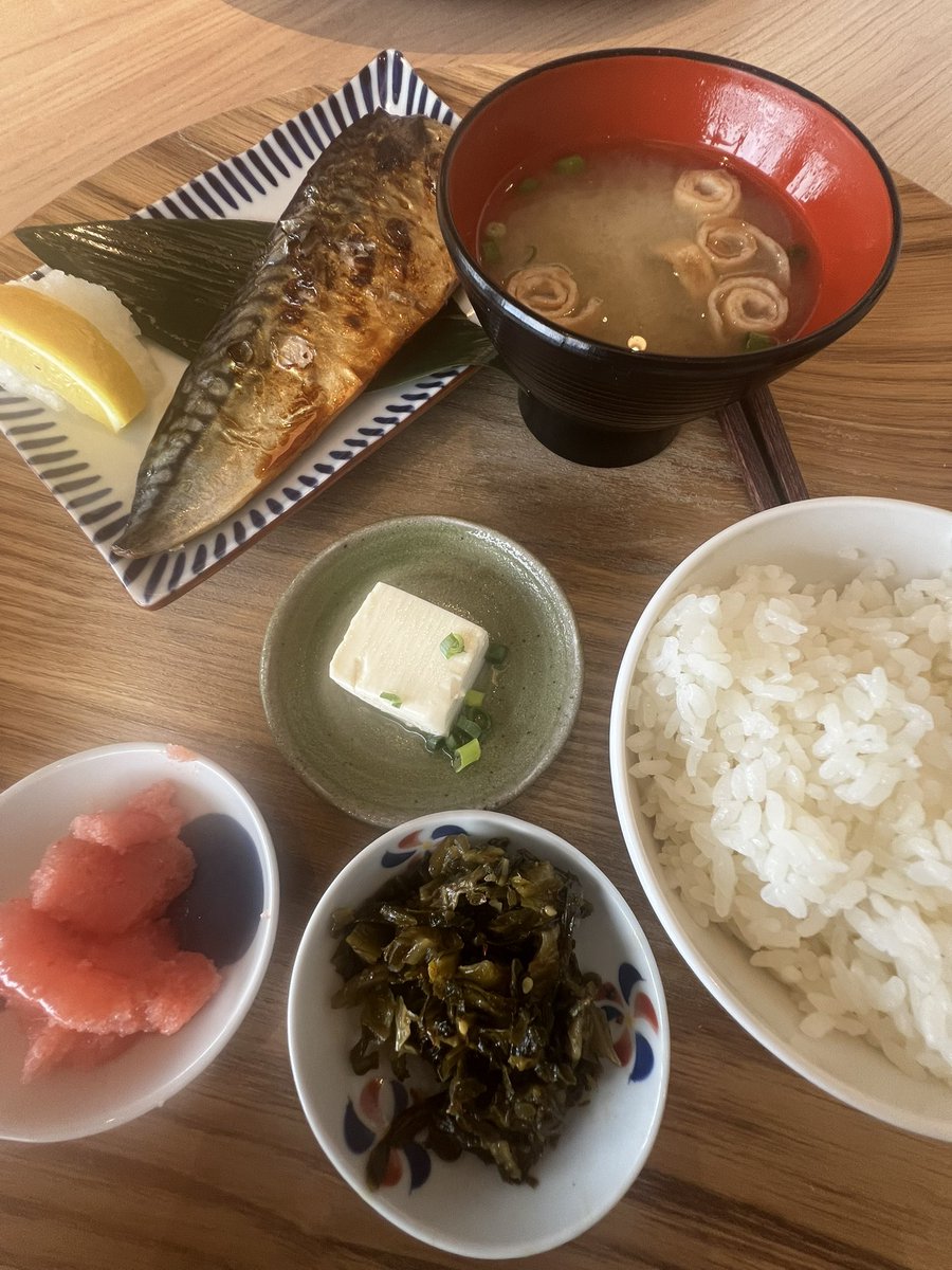 sumage127's tweet image. こんにちは☀️

今日は外食
パルコシティ沖縄/博多明太子やまや食堂

塩サバ定食

いただきます🙏