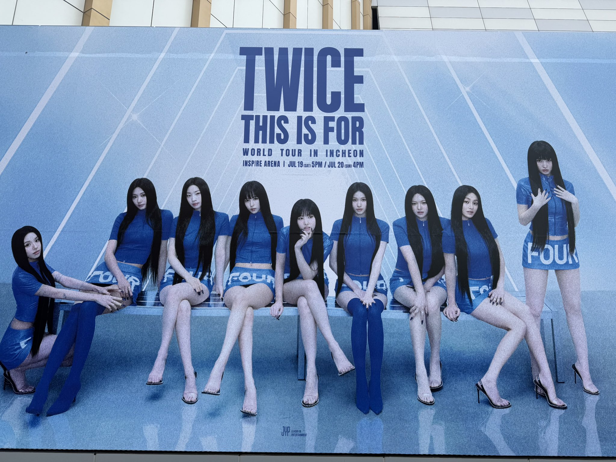 TWICE⭐︎セール中まとめ購入歓迎様 リクエスト 10点 まとめ商品 TWICE『THIS IS FOR』POPUP STORE