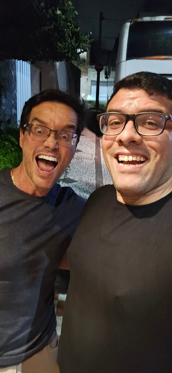 TheGustasAlves's tweet image. Imagina só você ser Nerd e dar de cara com o Nerd mais casca grossa do Brasil, que você segue e admira. Obrigado pela simpatia @peterjordan100 
#einerd #peterjordan