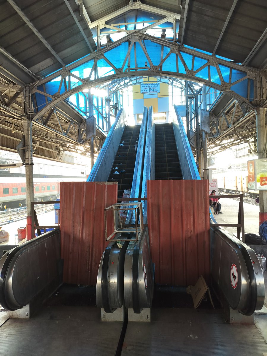 Infrastructure needs to be maintained otherwise it's of no use to the public.

Dysfunctional escalators, loitered platforms, poor quality infrastructure + late trains.

 <a href="/AshwiniVaishnaw/">Ashwini Vaishnaw</a>
#CharbaghRailwayStation
#Lucknow
#narendermodi
<a href="/narendramodi/">Narendra Modi</a>
<a href="/myogiadityanath/">Yogi Adityanath</a> 
#railway