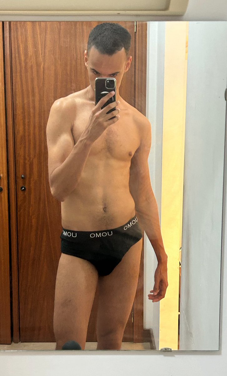 AngellDot's tweet photo. 💪🫦 https://t.co/hqrwVCqKfF