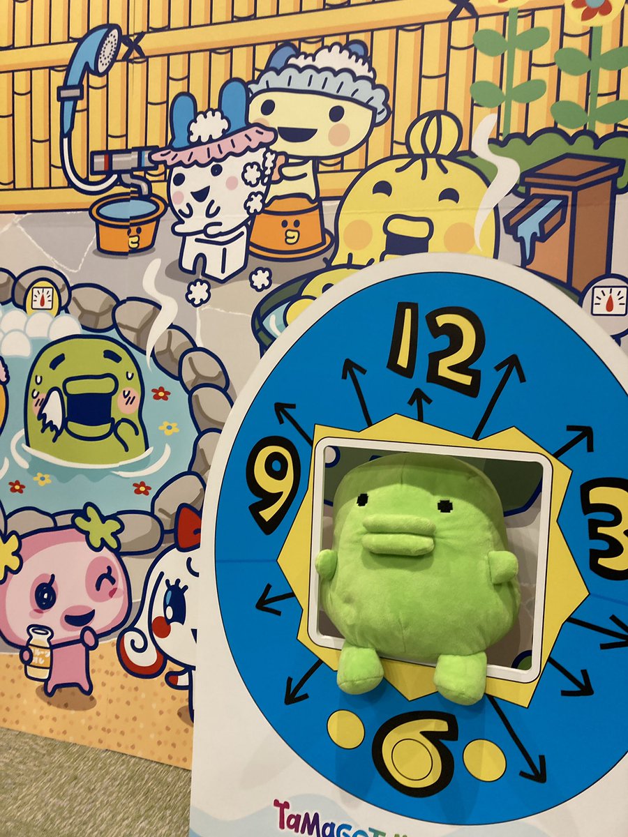 omuron's tweet image. コラボ温泉きた #お風呂で発見たまごっち