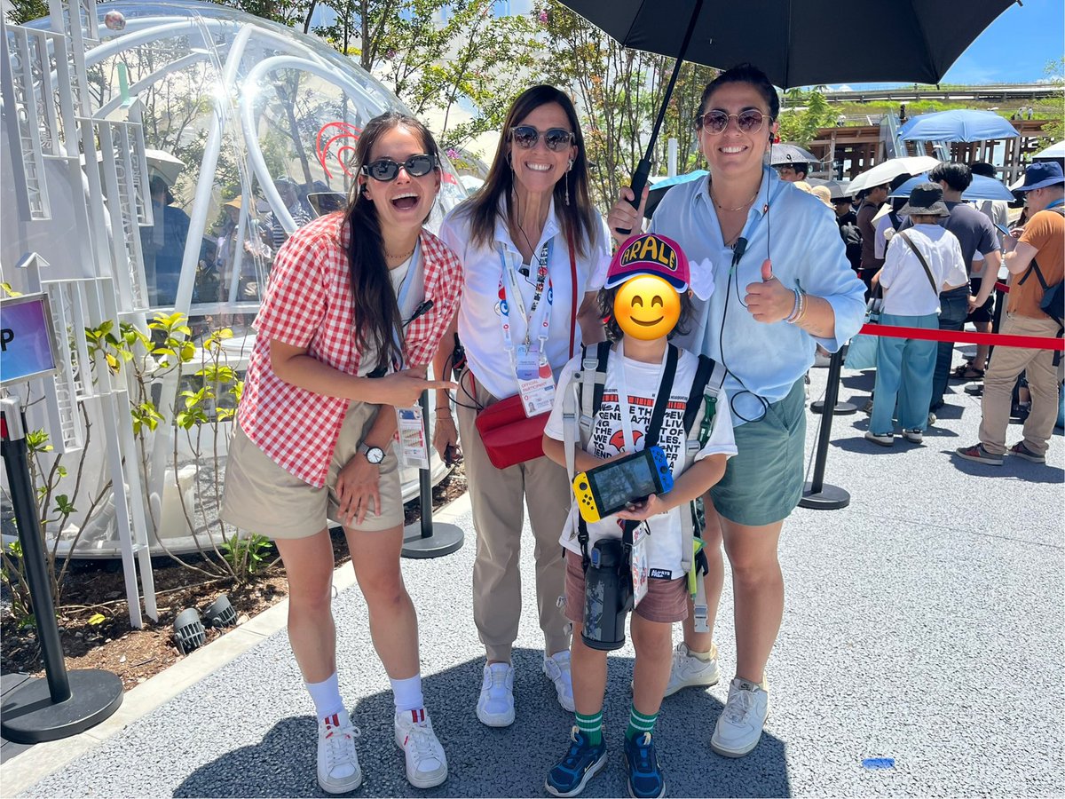 ISSA26640's tweet image. 🇨🇭スイスパビリオン@Swiss_Pavilion とハイジカフェに来ました!
スタッフの方にパビリオンを見せることができました。
Drスランプ知ってるカフェの方が声をかけてくれました。みんな優しい☺️
料理もとても美味しくて大満足です
#大阪・関西万博
#マイクラでパビリオンを作る