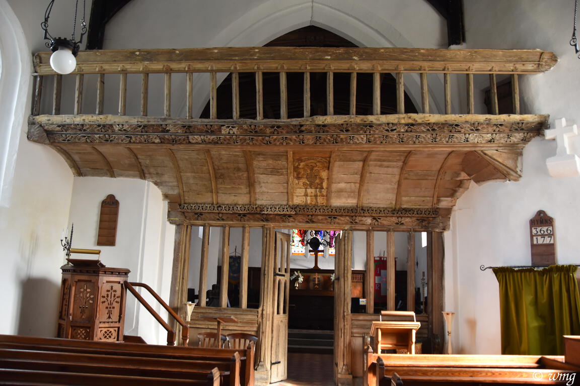 pacoulmag's tweet image. #ScreenSaturday
15th C oak screen with central detail of a skeleton, and a text "Colyn angau yw pechod" or  "The sting of death is sin"
St Eilian, #Llaneilian, Isle of #Anglesey