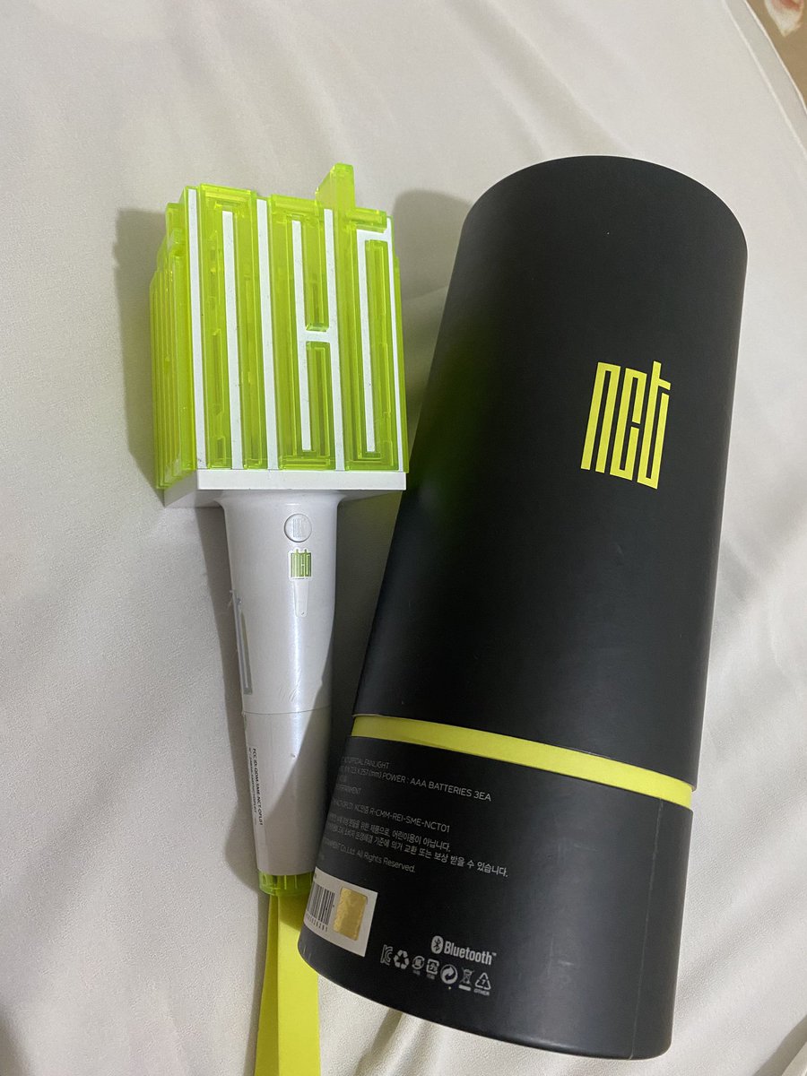 princesstaesan's tweet photo. ꒰ wts preloved lightstick nct ver 1 ! ꒱ 

💸 450.000 (nego)
dom bekasi 

condi seperti di foto, untuk vidcon silahkan dm yah!🫶🏻 

wts wtb ls lighstick nct nctzen nct127 nctzen preloved smtown https://t.co/6mzqCgkWch