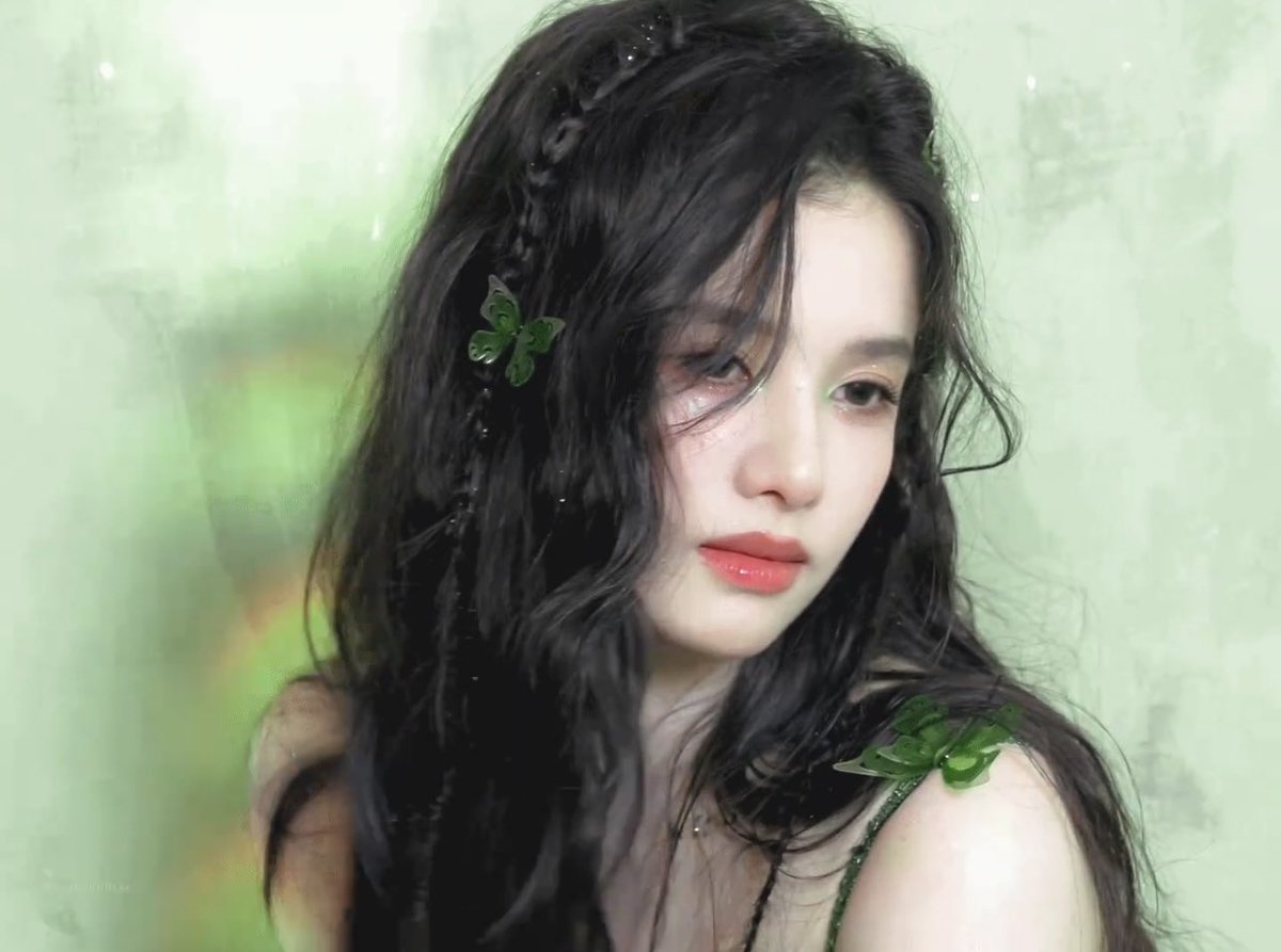 w_ndxr's tweet image. 어쩌면 사람인 척하는 요정이 아닐까 💚