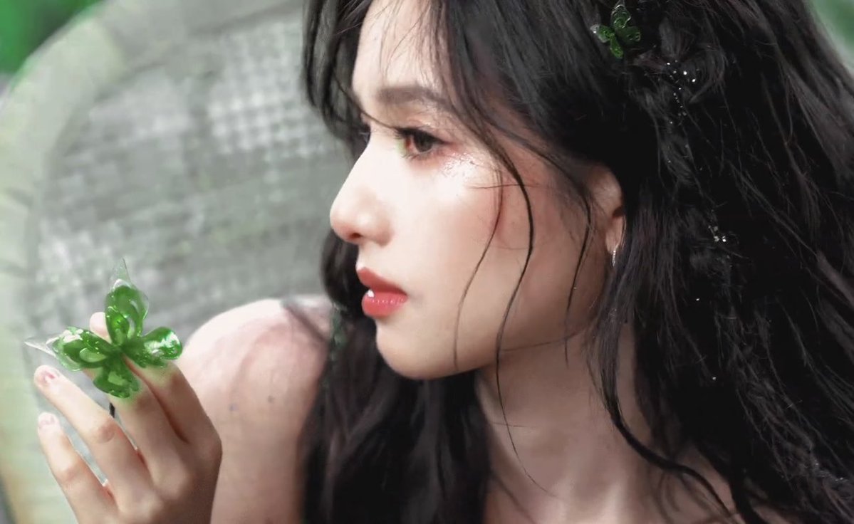 w_ndxr's tweet image. 어쩌면 사람인 척하는 요정이 아닐까 💚