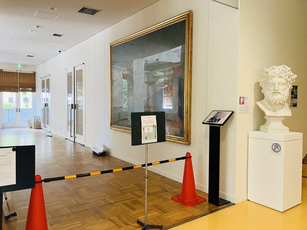 新レストラン開業に向けた準備の一環として、京都館内1階において、7月22日(火)～10月中旬(予定)に改装工事を行います。
騒音・粉塵対策としてレストラン入口に仮設の壁🚧を設置するため、藤田嗣治の絵画🖼️はこの期間、ご覧頂くことができません。
皆様のご理解のほど宜しくお願い申し上げます。