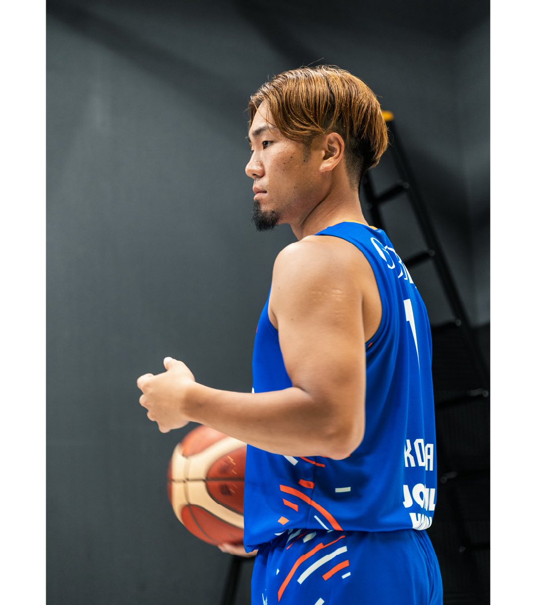 美品 茨城ロボッツ オーセンティックユニフォーム 21 エリック サイン入り 美品 茨城ロボッツ オーセンティックユニフォーム 21 エリック