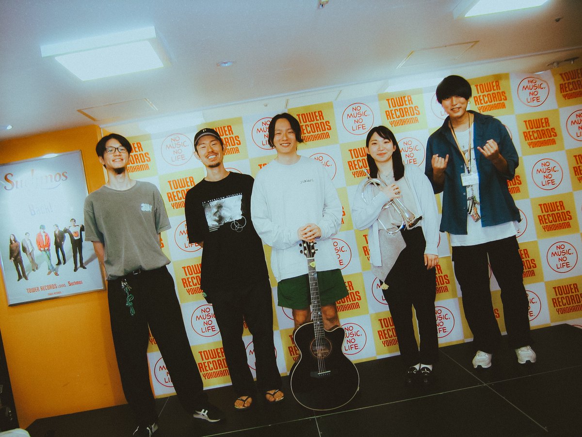 yubioriアコースティックセット
タワーレコード横浜ビブレ店、ありがとうございました！

演奏も楽しかったけど、サイン会がかなり良かった。ライブに来てくれた人たち全員に直接感謝を伝えることができて嬉しかった。

毎回やりたいですね。