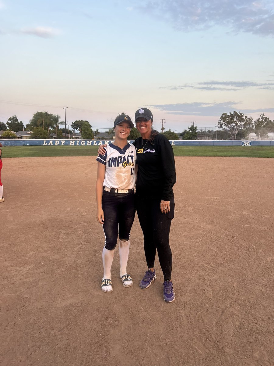 kelseyluderer's tweet photo. I had so much fun at the LSU california camp! So great to meet the coaches, and learning from them was such a great experience. Thank you to the coaches for the invite and the great advice on the field! @LSUsoftball @CoachNealPT @BethTorina https://t.co/6yD0sKEhLs