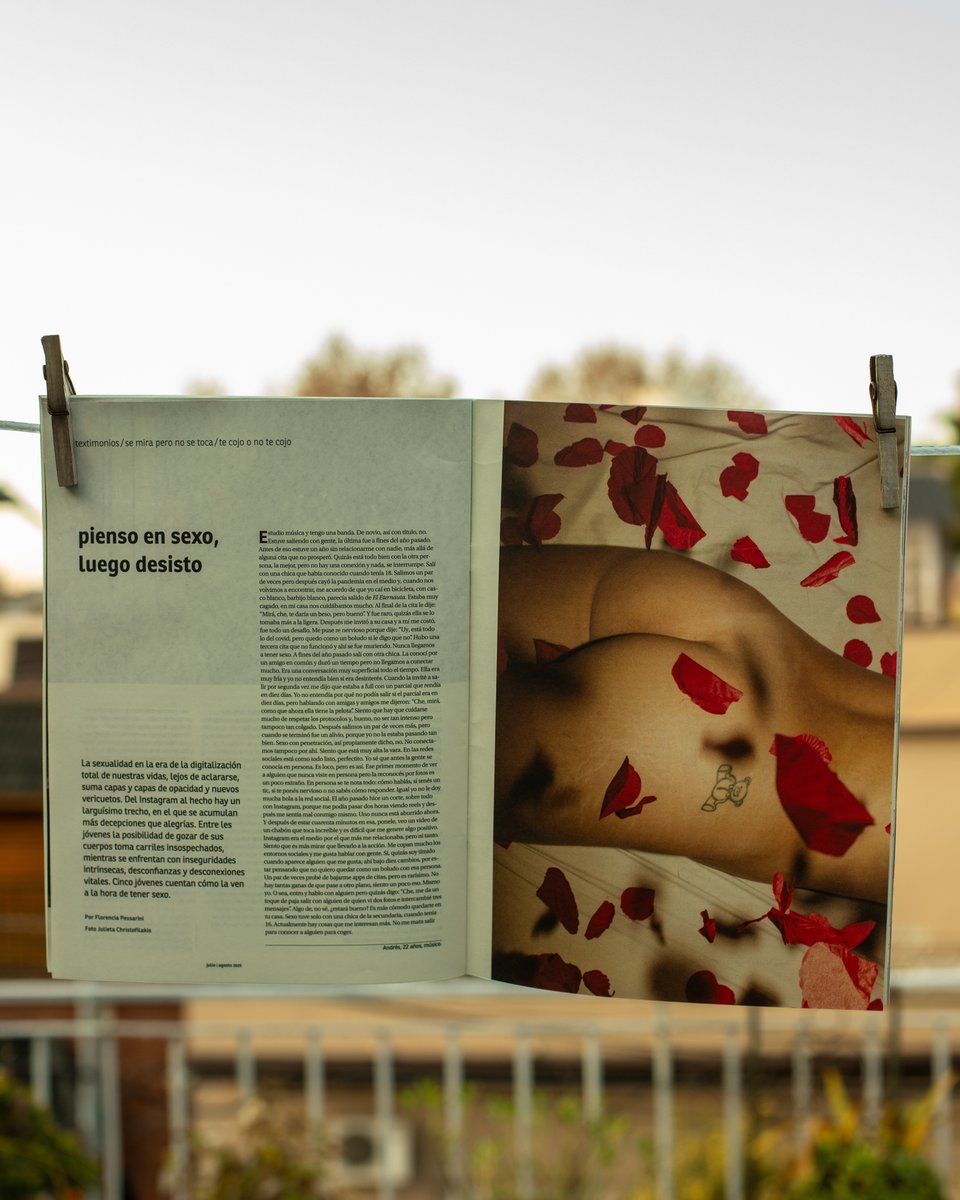 revista crisis (@crisisrevista) on Twitter photo Los sub30 tiene menos sexo que nunca. Del Instagram al hecho hay un largo trecho y la vara, dicen, está demasiado alta.
Cinco jóvenes cuentan por qué no cogen en el #textimonios de la crisis 68.
✍️Por <a href="/FlorPessarini/">Florencia Pessarini</a> Los sub30 tiene menos sexo que nunca. Del Instagram al hecho hay un largo trecho y la vara, dicen, está demasiado alta.
Cinco jóvenes cuentan por qué no cogen en el #textimonios de la crisis 68.
✍️Por <a href="/FlorPessarini/">Florencia Pessarini</a>